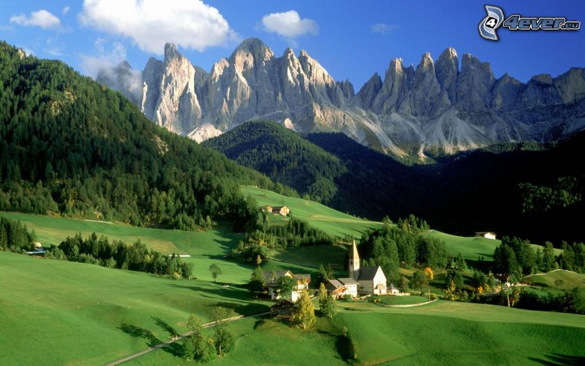 Val di Funes, Dél-Tirol, Olaszország, falu, hegységek