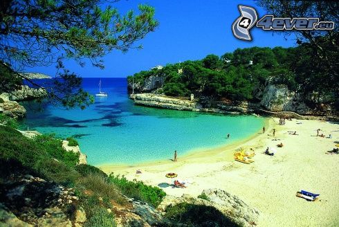 Mallorca, nyaralás, tenger, csónak, strand