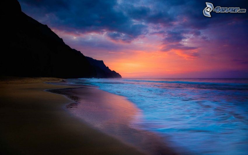 strand napnyugta után, homokos tengerpart, tenger, este