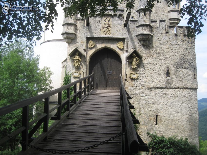 Lichtenstein Castle, drewniany most, brama