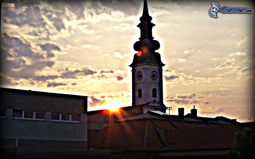 wieża kościoła, słońce, miasto