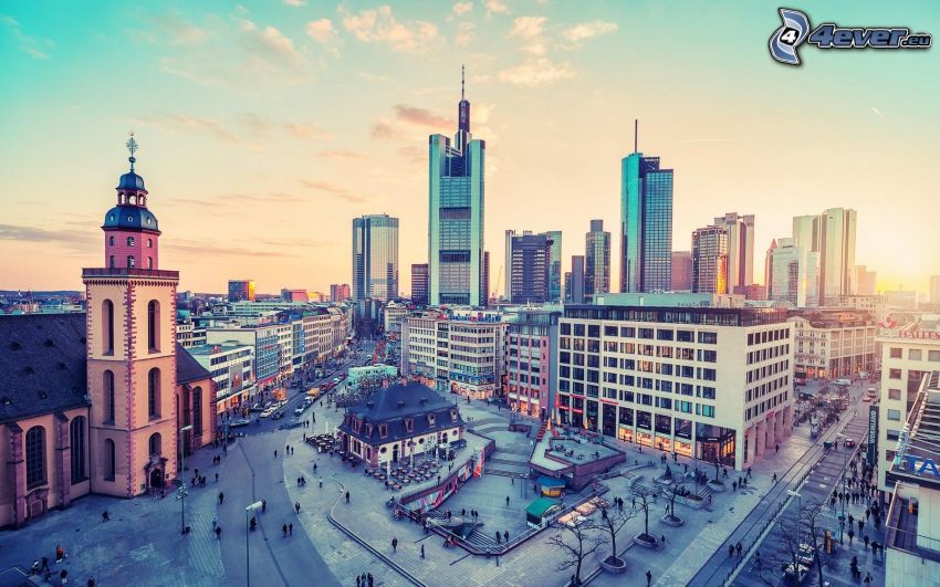 Frankfurt, wieżowce, plac