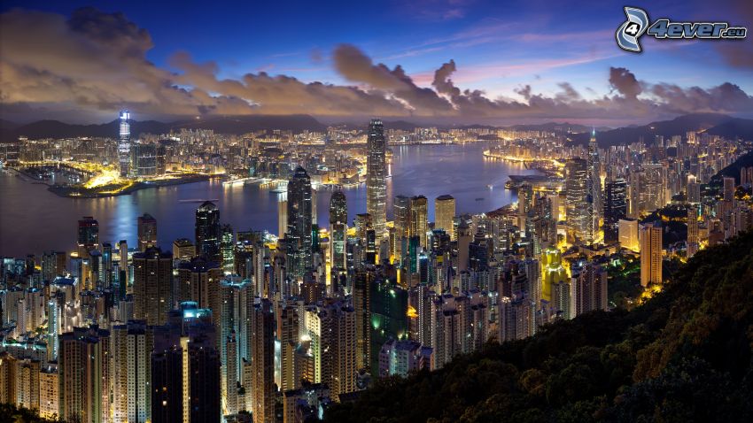 Hong Kong, miasto wieczorem