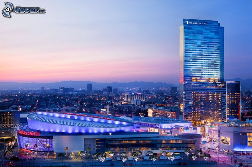 JW Marriott, Los Angeles, miasto wieczorem