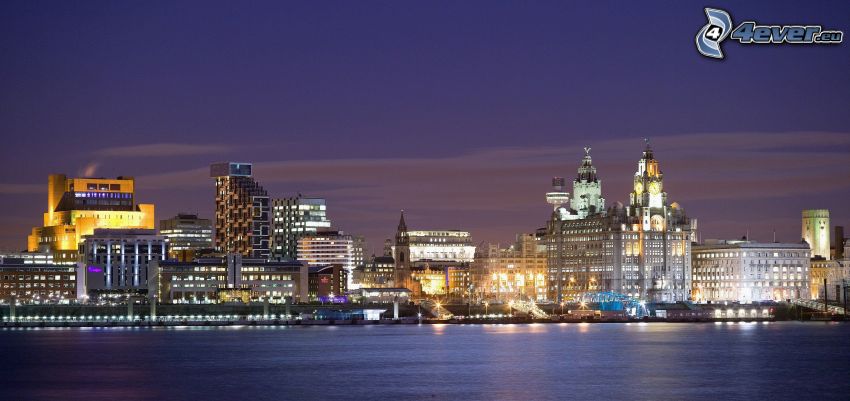 Liverpool, miasto nocą