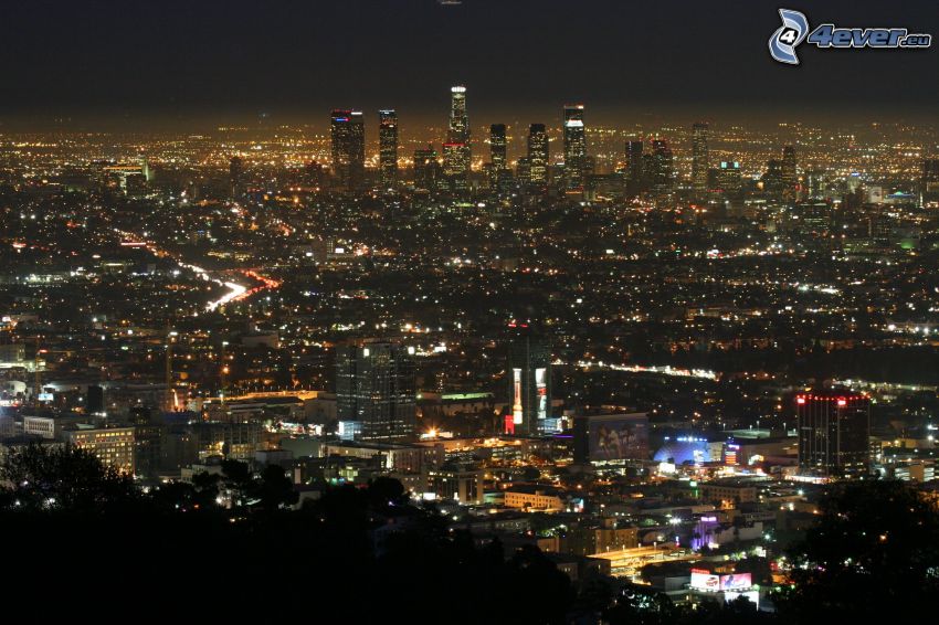 Los Angeles, miasto nocą, widok na miasto