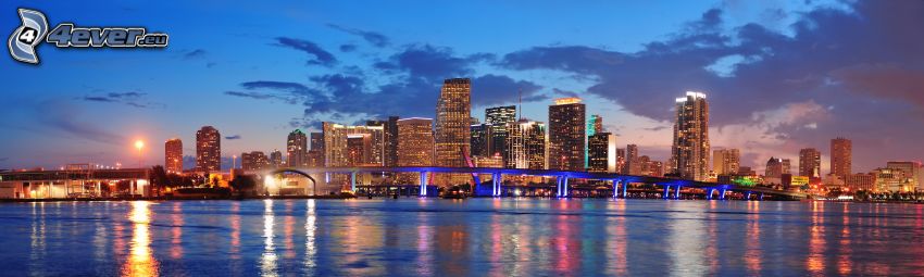 Miami, panorama, wieżowce, miasto nocą