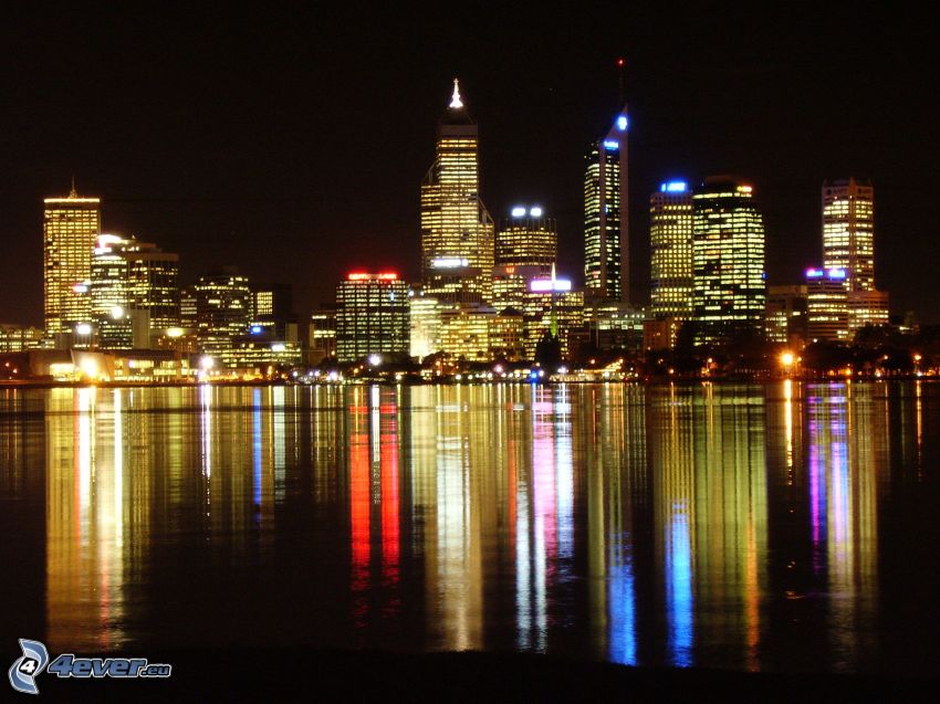 Perth, wieżowce, miasto nocą