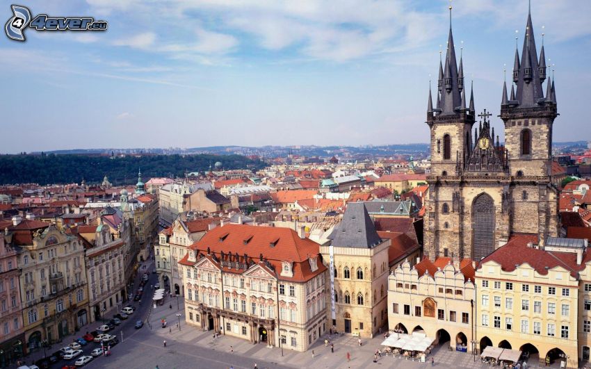 Praga, kościół, domy, plac, widok na miasto