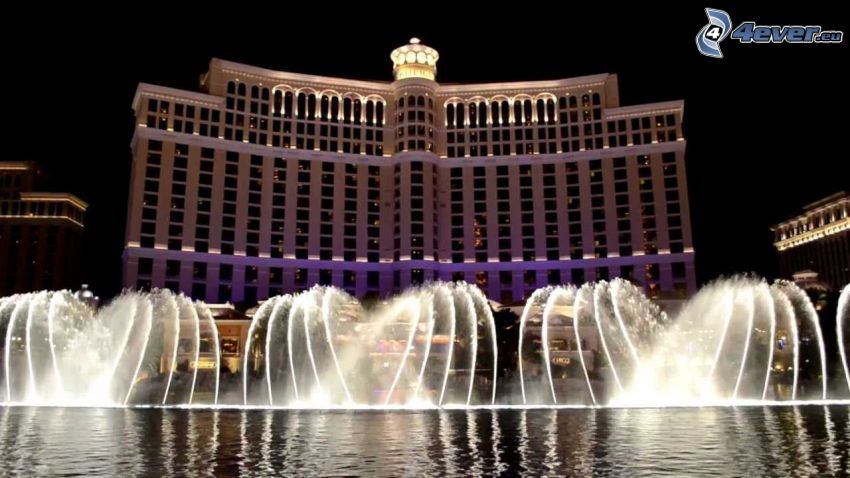 hotel Bellagio, Las Vegas, fontanna, miasto nocą