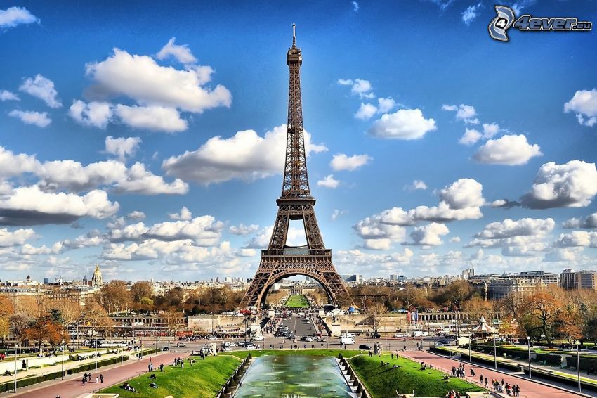 Wieża Eiffla, Paryż, chmury