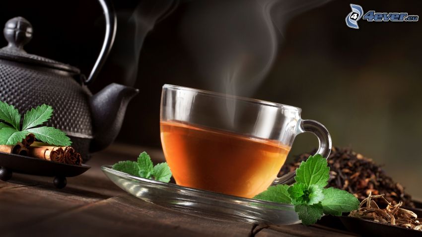 filiżanka herbaty, czajnik, liście mięty