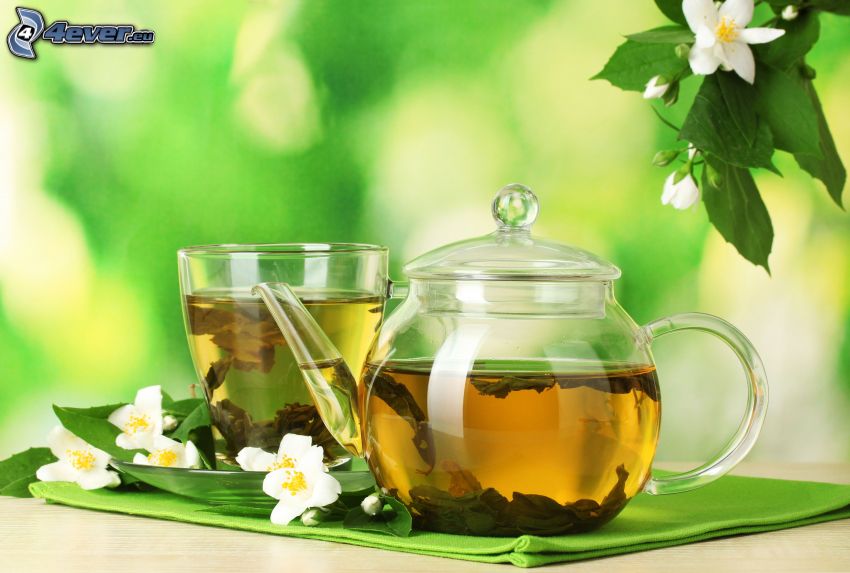 herbata ziołowa, czajnik, białe kwiaty
