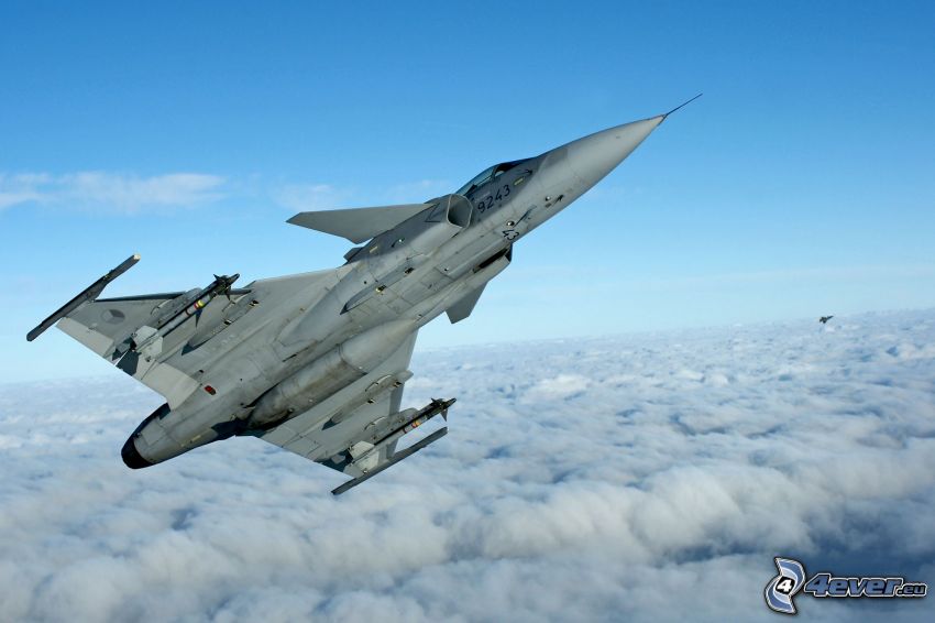 Saab JAS 39 Gripen, ponad chmurami