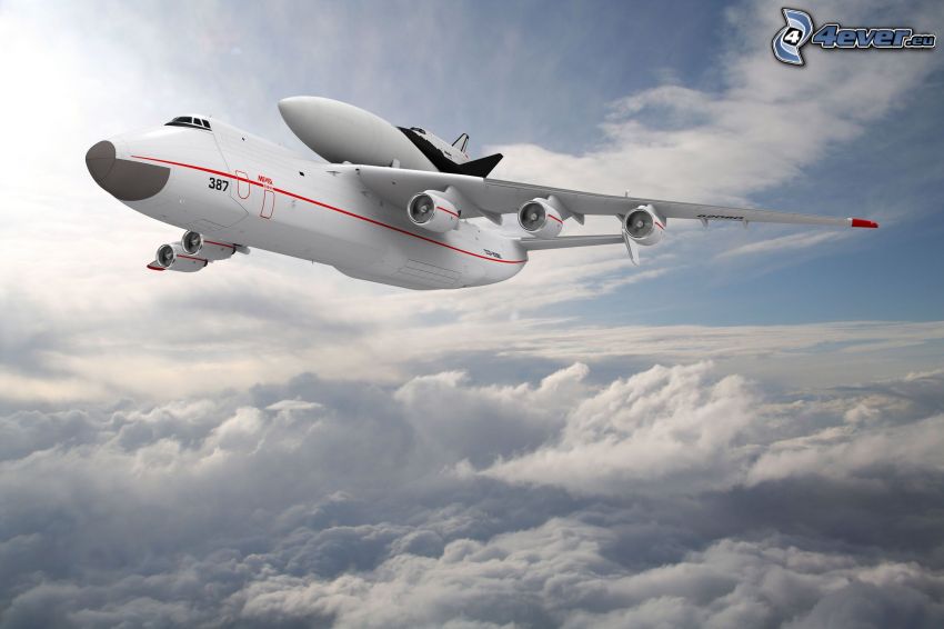 Antonov AN-225, ponad chmurami