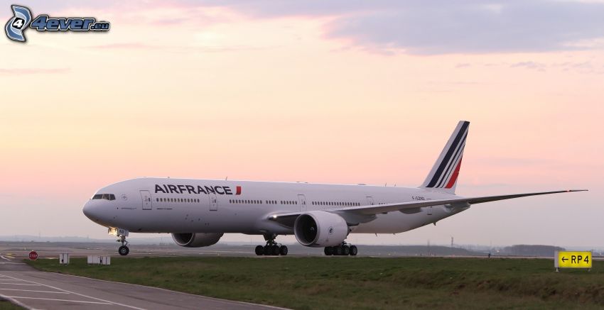 Boeing 777, Air France, lotnisko