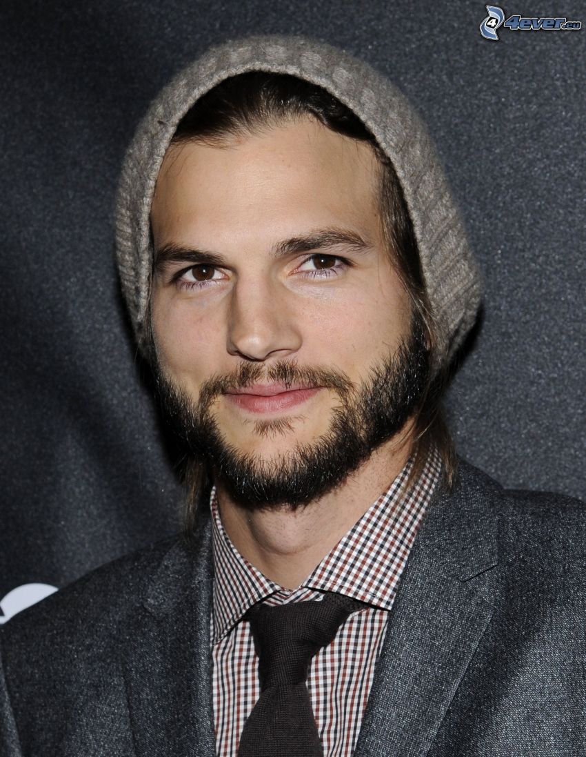 Ashton Kutcher, czapka, broda