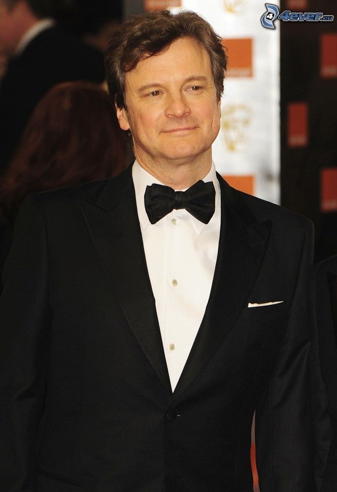 Colin Firth, mężczyzna w garniturze, uśmiech, muszka