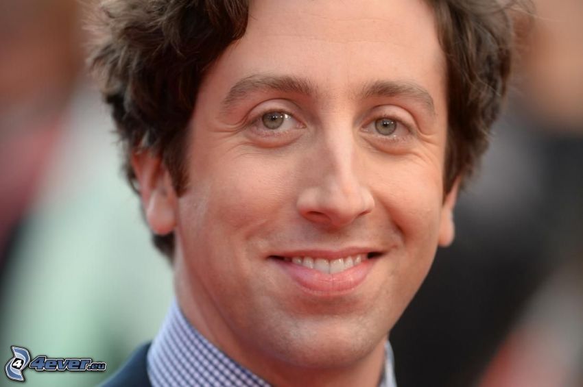 Simon Helberg, uśmiech