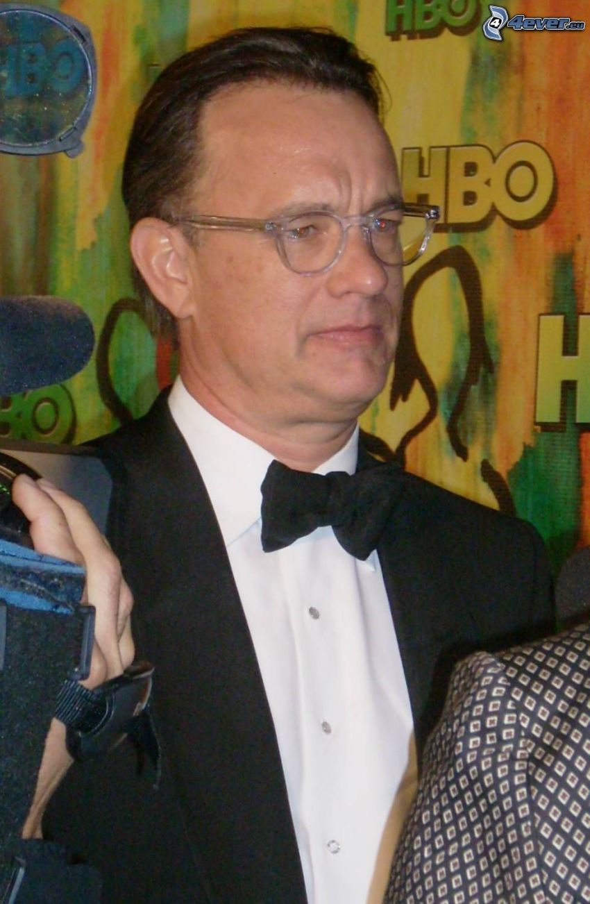 Tom Hanks, mężczyzna w okularach