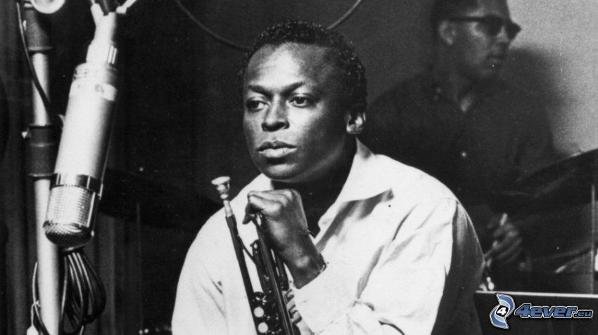 Miles Davis, czarno-białe zdjęcie