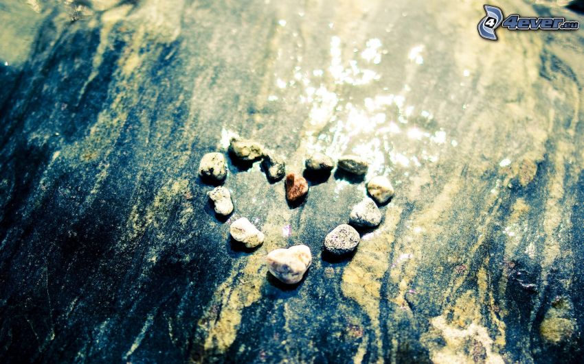 serce z kamieni
