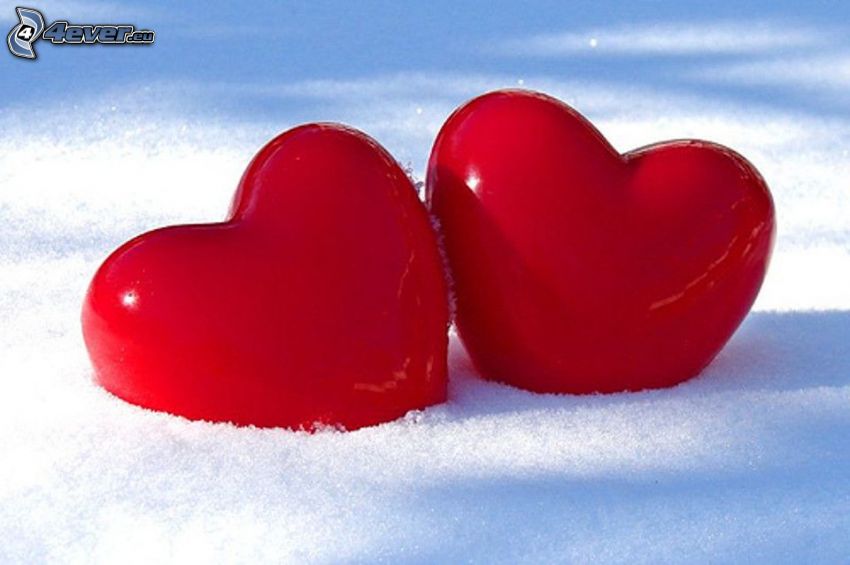 walentynkowe czerwone serca, śnieg