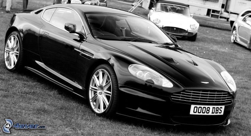Aston Martin DBS, czarno-białe zdjęcie