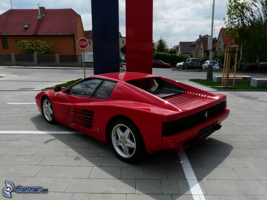 Ferrari TR, ulice, stop