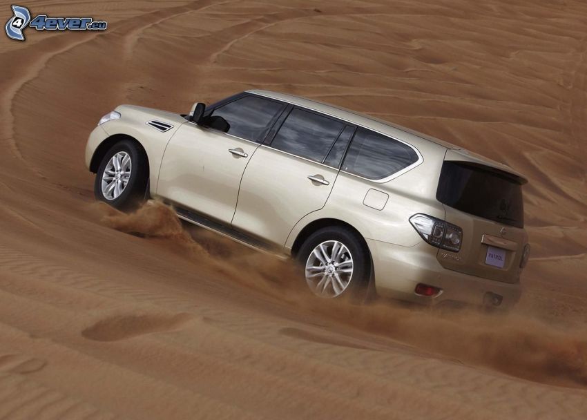 Nissan Patrol, piasek, pył