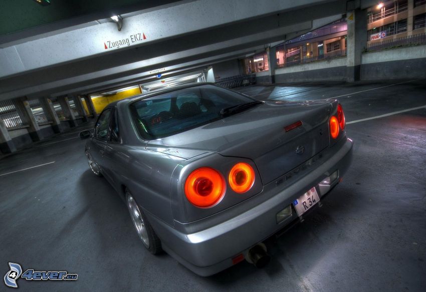 Nissan Skyline GT-R, parking