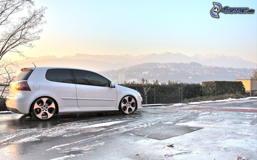 Volkswagen Golf GTI W12, widok na krajobraz, śnieg