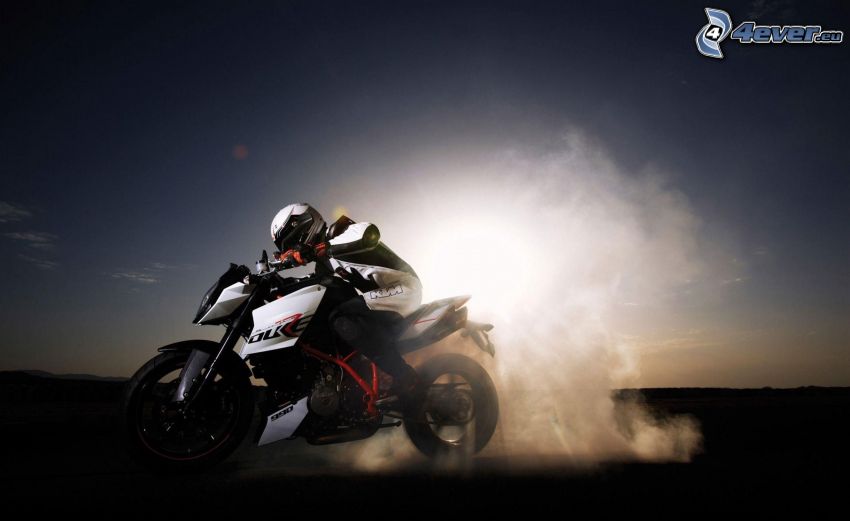KTM 990, burnout, dym, motocyklista