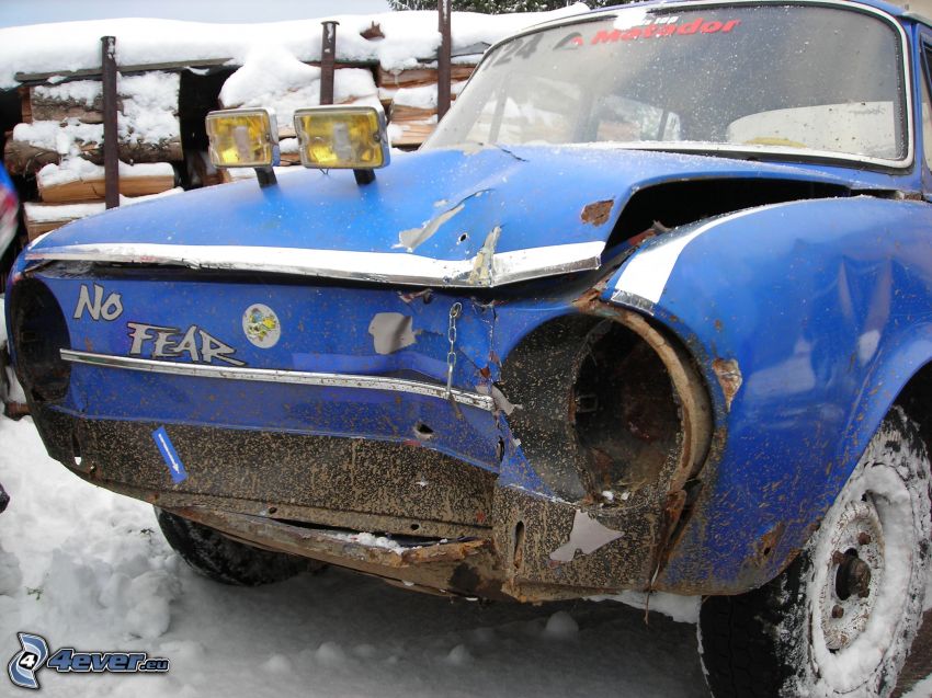 Škoda 100, No Fear, wypadek, wrak, śnieg