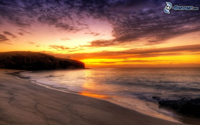 zachód słońca na plaży, piasek, morze