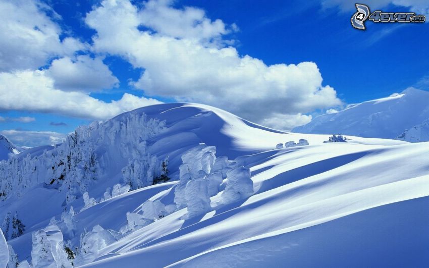 śnieżny krajobraz, chmury