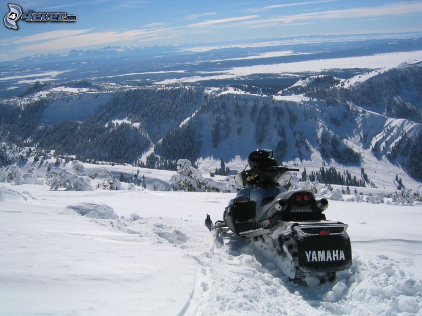 śnieżny skuter, śnieżny krajobraz