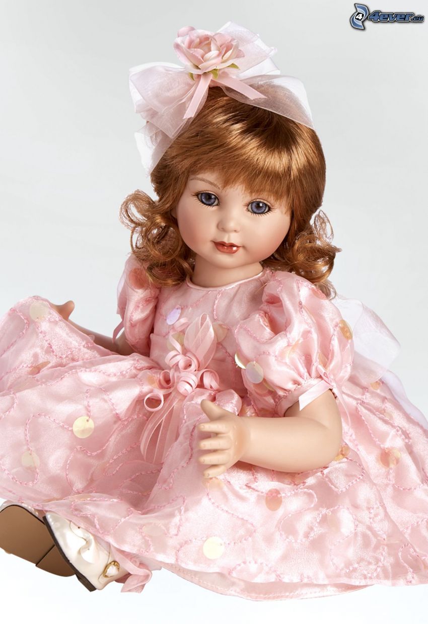 porcelanowa lalka, różowa sukienka