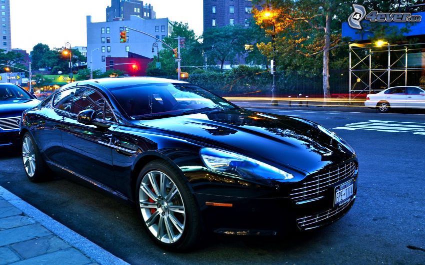 Aston Martin DBS, ulica