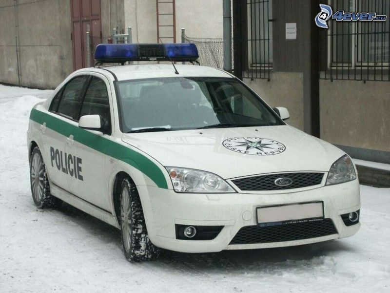 Ford, policajné auto, polícia
