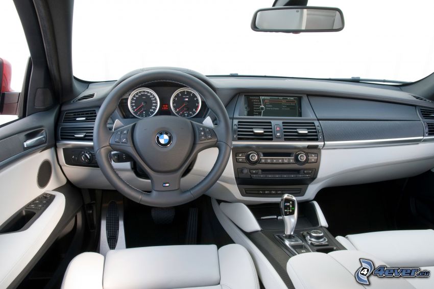 interiér BMW X6