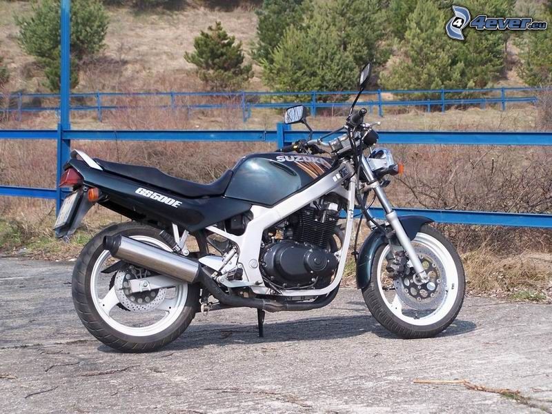 Suzuki GS500, motorka