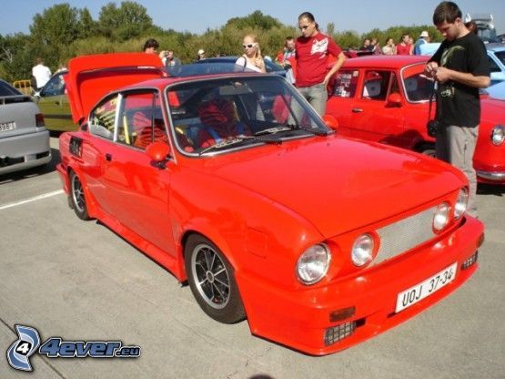 Škoda 110R, červená