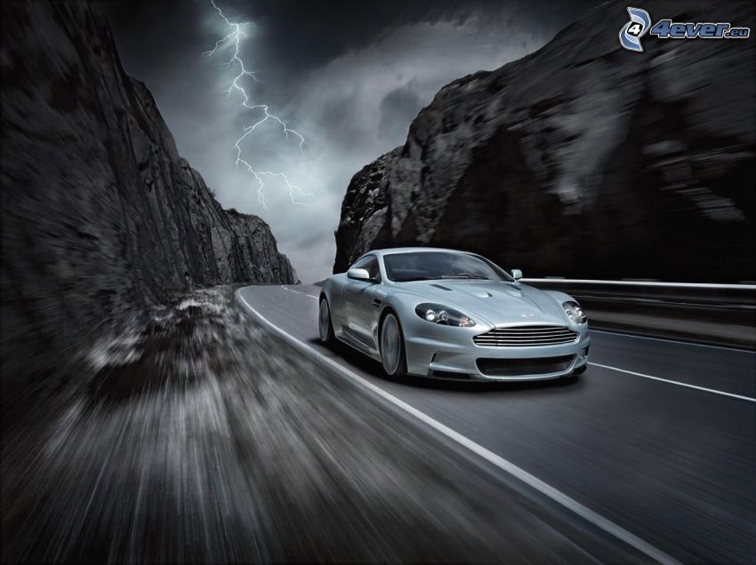 Aston Martin, športové auto, cesta, blesk