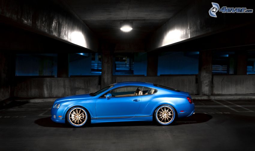 Bentley Continental GT, pod mostom