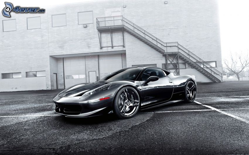 Ferrari 458 Italia, čiernobiela fotka