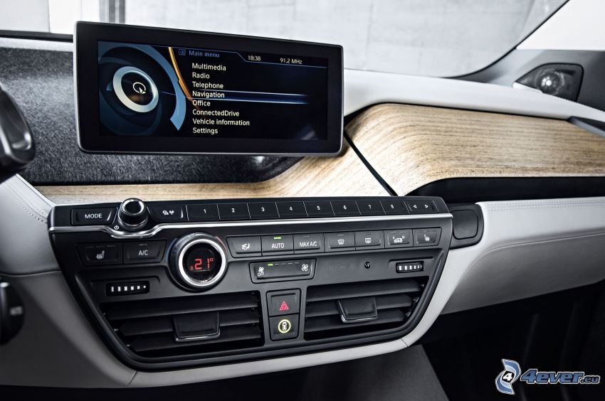 interiér BMW i3, navigácia, autorádio