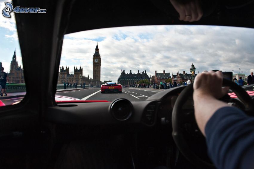 McLaren F1, interiér, volant, ruka, Big Ben, Londýn
