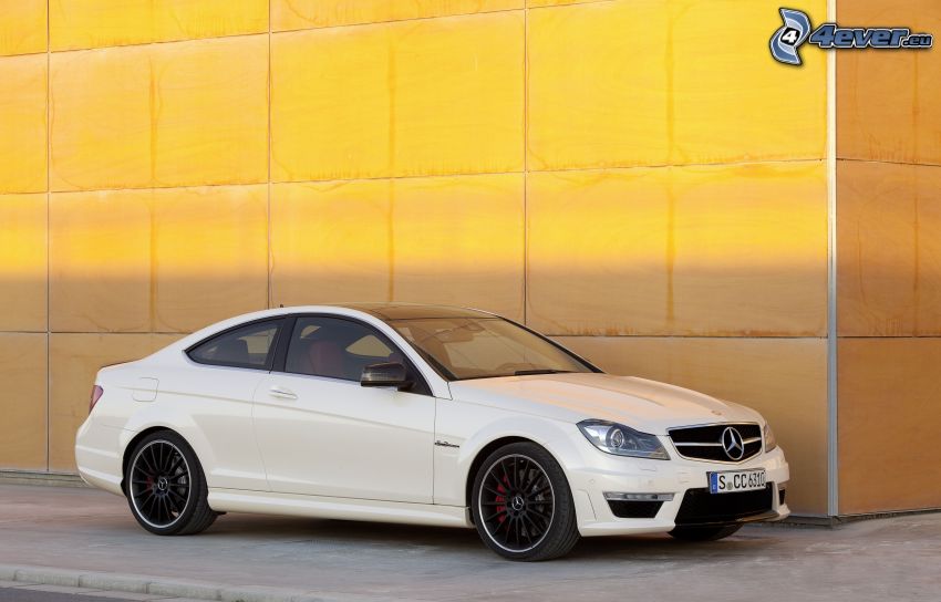 Mercedes-Benz C63 AMG