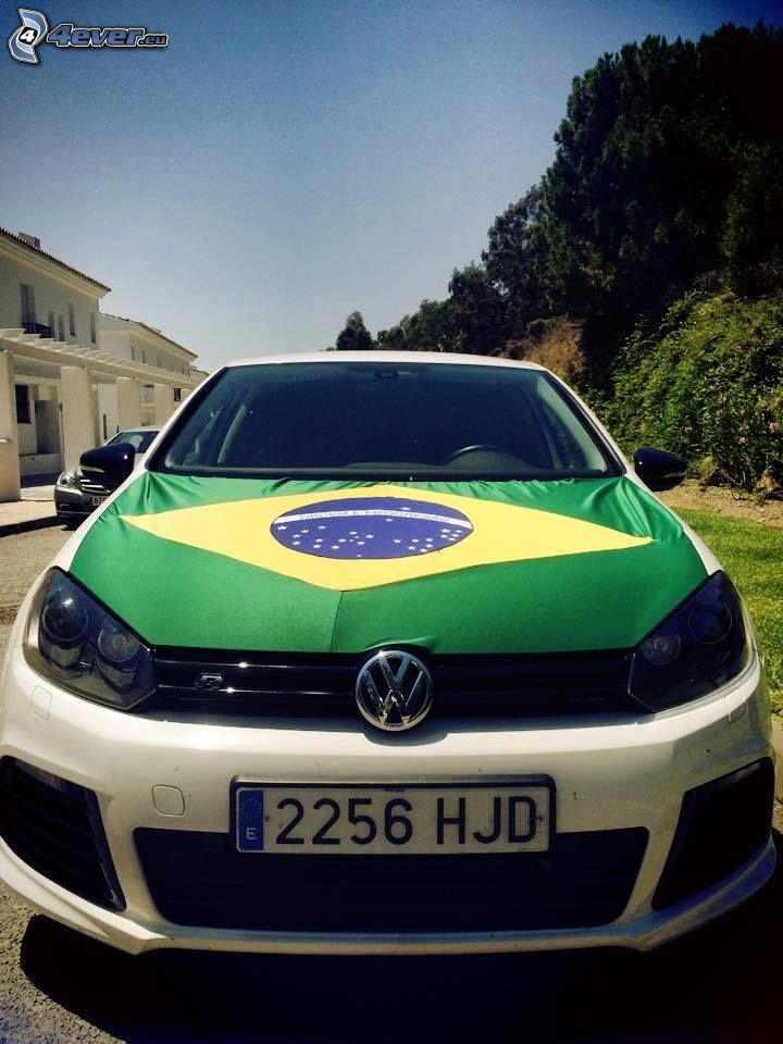 Volkswagen Golf, brazílska vlajka, predná maska